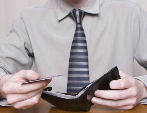 Claim flat rate expenses for work clothing and tools